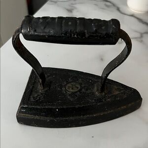Vintage Black Cast Iron Iron